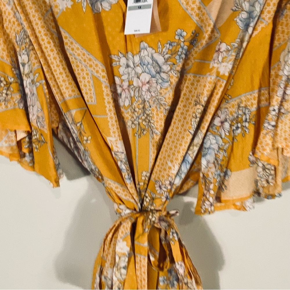Jessica Simpson Tie Waist Blouse Yellow Floral Sz 1X Gardenia - Picture 4 of 7